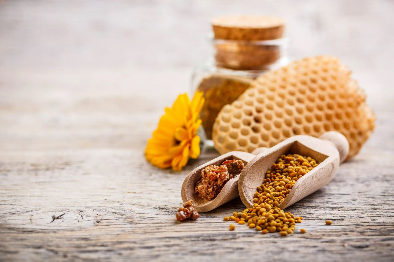 Propolis - Bees Wonder Medicine from Ancient Times! – Meifan Australia